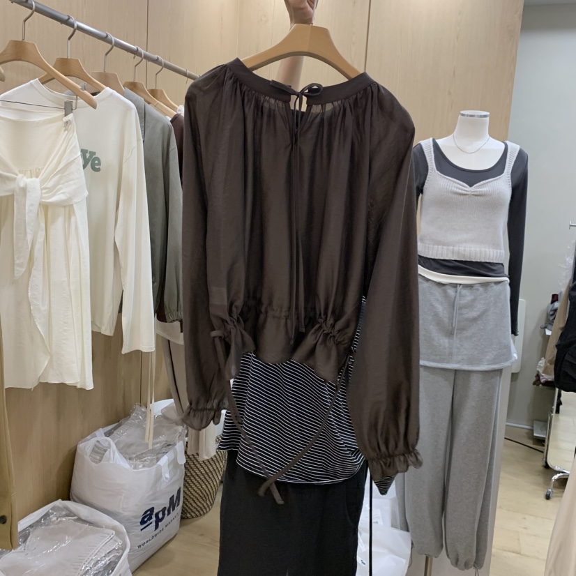 VILLABUTTON韓國直郵26秋季新品時尚真品人氣熱賣襯衫蕾絲衫VILLABUTTON襯衫/蕾絲衫