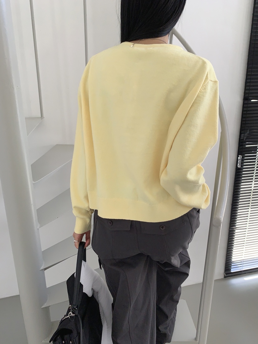VERNIMENT東大門直郵女士新品真品時尚熱賣人氣針織衫圓領VERNIMENT針織衫