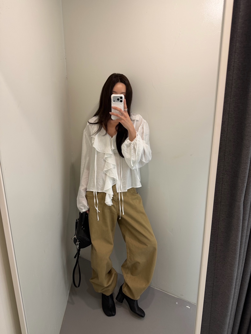 NOB韓國直郵女裝新款休閑真品推薦時尚熱賣襯衫蕾絲衫褶邊NOB襯衫/蕾絲衫
