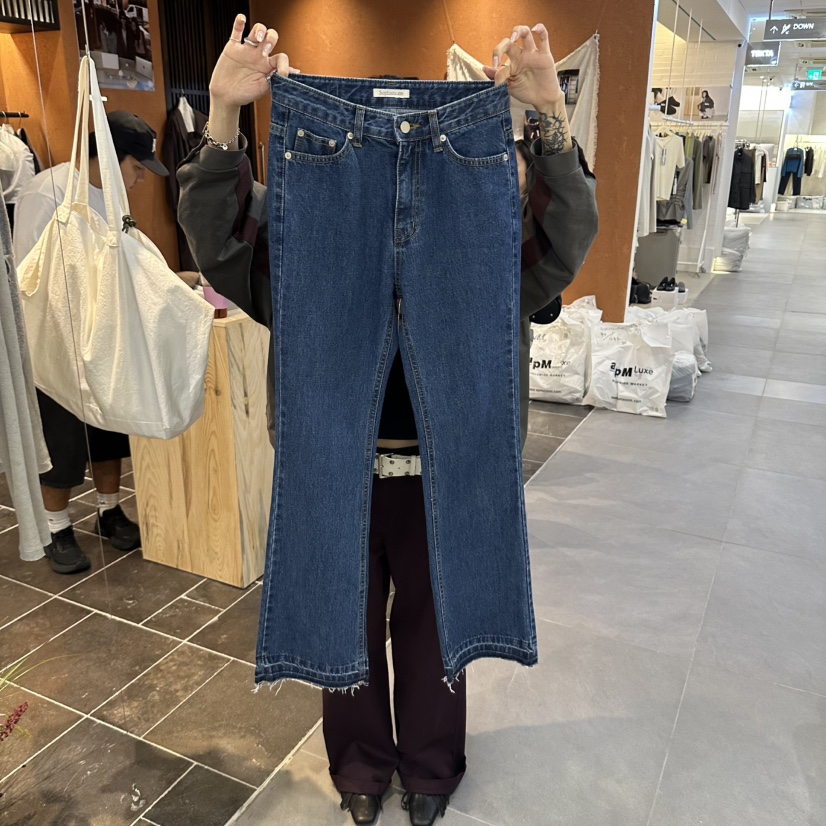 SOPHISTICATE韓國直郵女士新品時尚真品熱賣推薦人氣牛仔褲SOPHISTICATE牛仔褲圖色1