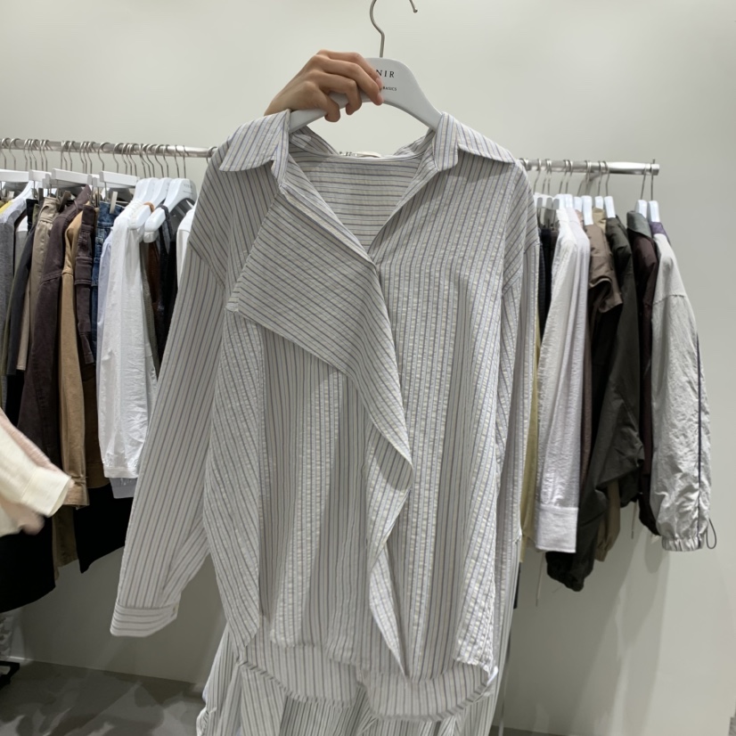 VENIR-A韓國代購26秋季新品時尚熱賣真品推薦襯衫蕾絲衫VENIR-A襯衫/蕾絲衫圖色1