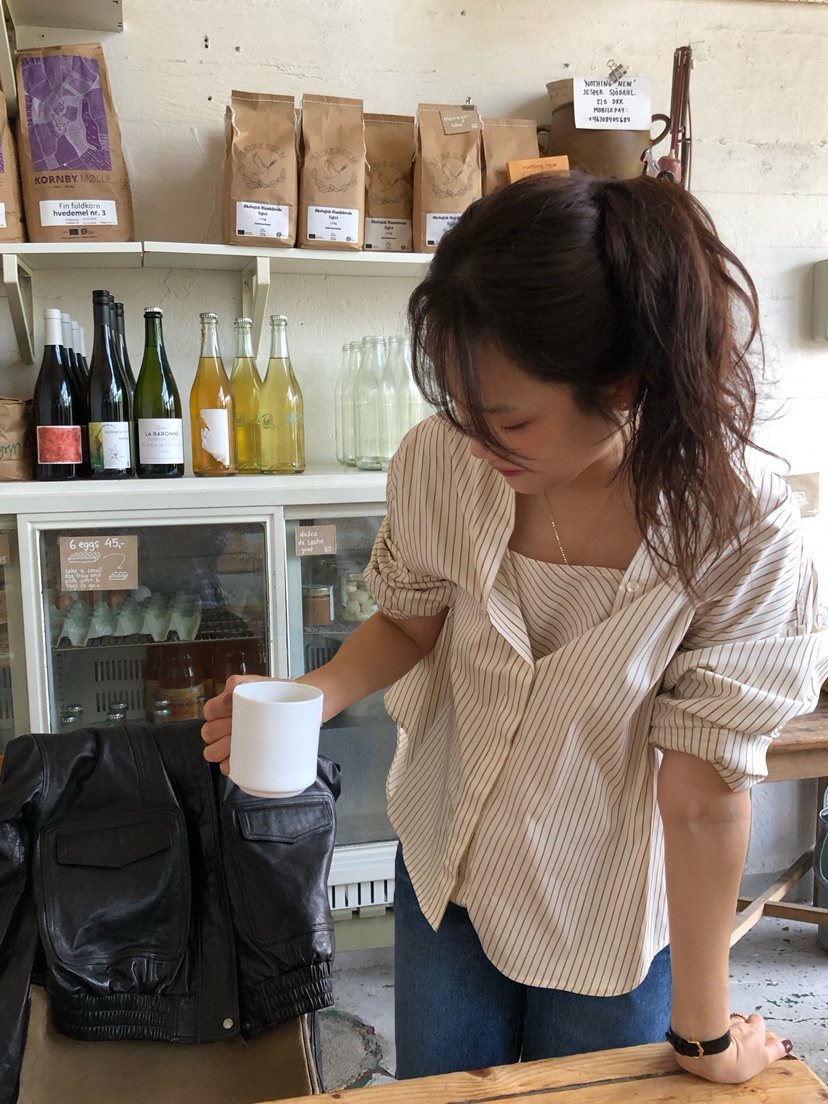ERUME韓國直郵女裝新款時尚熱賣推薦休閑人氣真品襯衫蕾絲衫ERUME襯衫/蕾絲衫