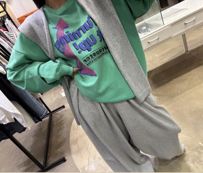 LADYBLACK/THE BLACK東大門直郵女士新品真品推薦人氣衛衣LADYBLACK/THE BLACK衛衣