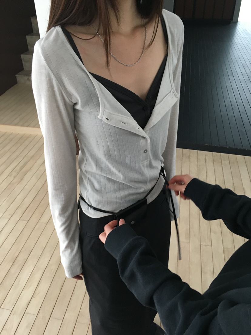 MINIMUZE韓國代購女士新款真品時尚推薦人氣熱賣長袖T恤紐扣MINIMUZE長袖T恤
