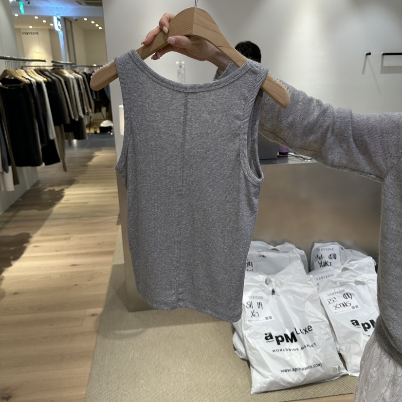 VERVEINE東大門實拍女裝新品真品休閑熱賣推薦人氣吊帶背心VERVEINE吊帶/背心