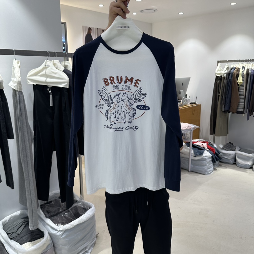 X東大門代購女士新款人氣休閑推薦時尚熱賣真品長袖T恤HELVETICA長袖T恤圖色1