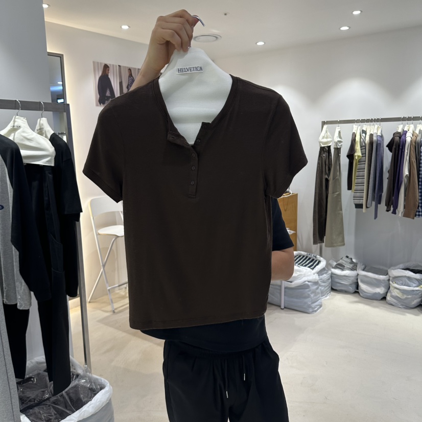 X東大門實拍女士新品真品熱賣時尚休閑推薦人氣T恤紐扣HELVETICAT恤圖色3棕色