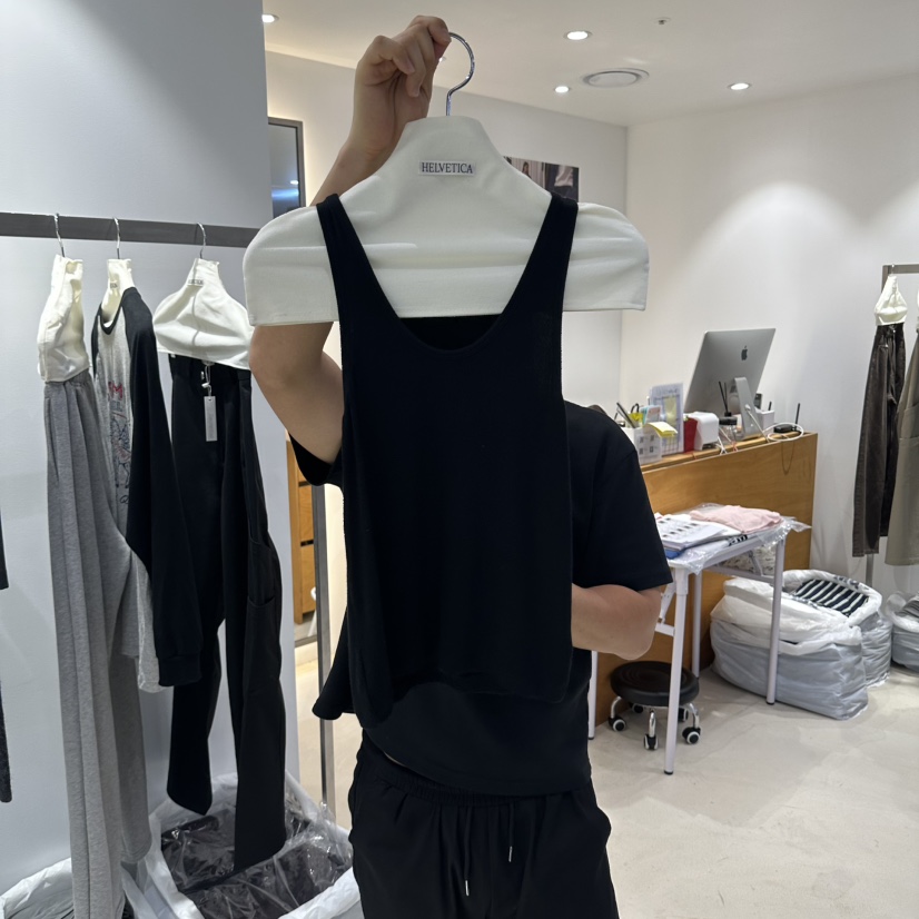 X東大門直郵女士新品人氣時尚推薦真品休閑熱賣吊帶背心無袖HELVETICA吊帶/背心圖色4黑色