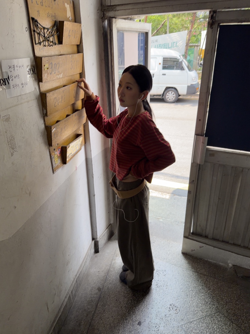 SUNDER MARKET韓國代購女裝新品真品人氣熱賣休閑長袖T恤SUNDER MARKET長袖T恤