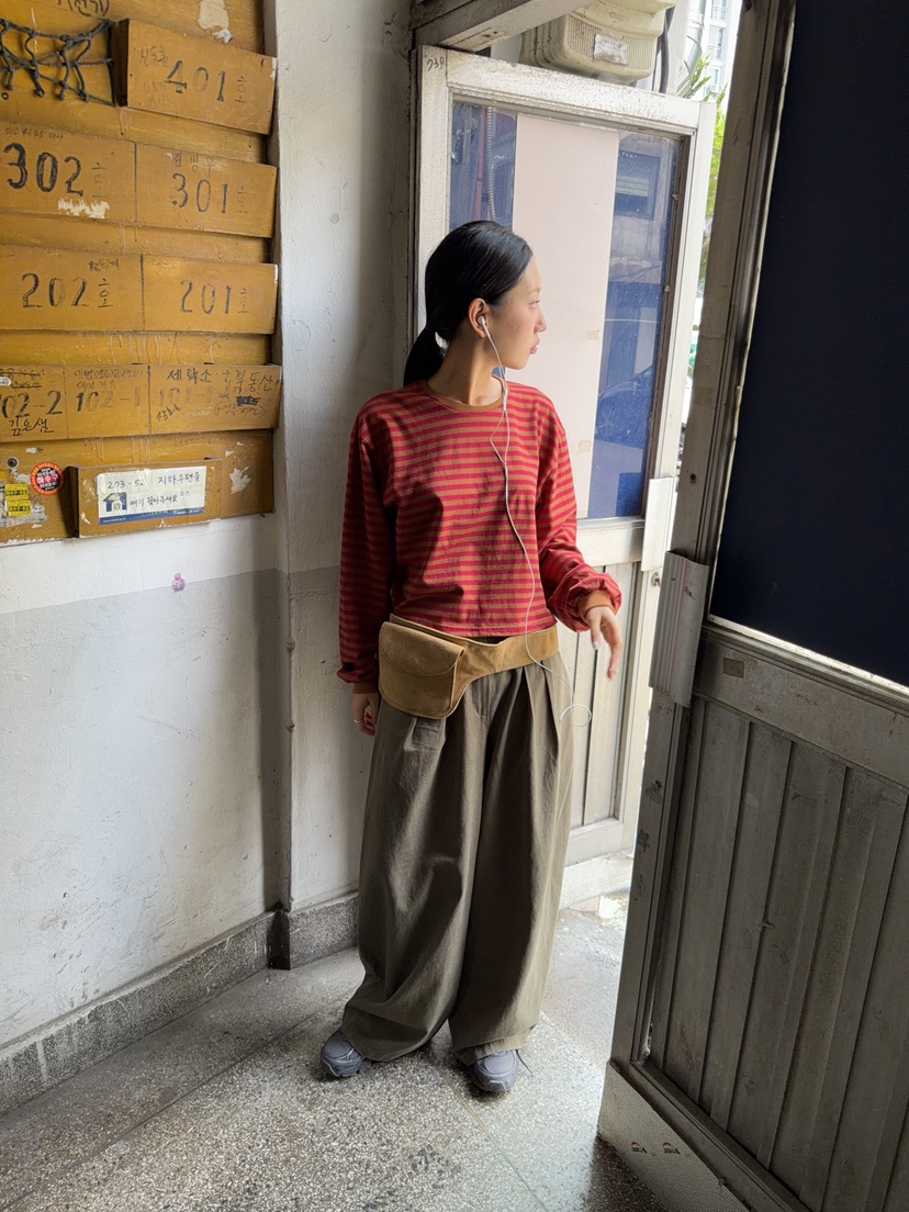 SUNDER MARKET韓國代購女裝新品真品人氣熱賣休閑長袖T恤SUNDER MARKET長袖T恤