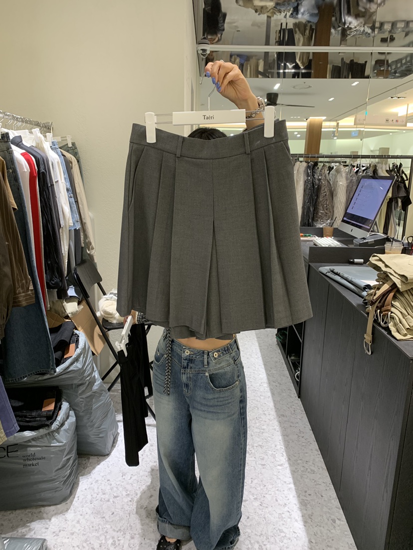CEDARWOOD韓國代購女裝新品推薦真品休閑人氣時尚短褲褶裥CEDARWOOD短褲圖色1