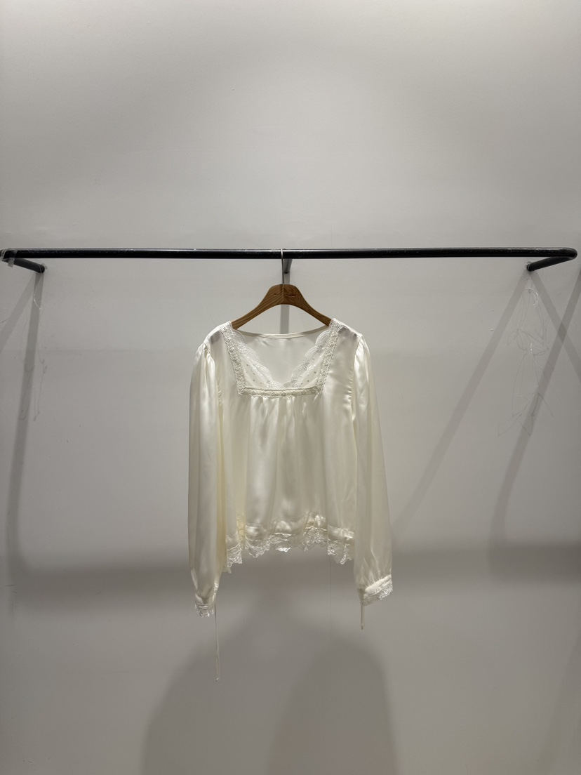 MELTED-P/A.VERY VERY東大門實拍女裝新品時尚襯衫蕾絲衫MELTED-P/A.VERY VERY襯衫/蕾絲衫圖色1