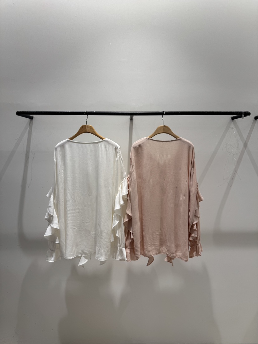 MELTED-P/A.VERY VERY東大門直郵女裝新品人氣襯衫蕾絲衫MELTED-P/A.VERY VERY襯衫/蕾絲衫