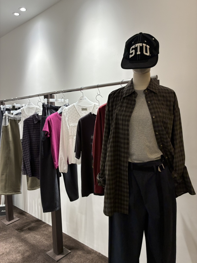 LOVE LETTER東大門代購女裝新品人氣時尚熱賣襯衫蕾絲衫LOVE LETTER襯衫/蕾絲衫