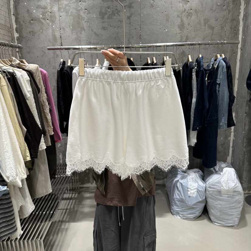 JUNI韓國代購女裝新品人氣時尚熱賣推薦真品休閑短褲蕾絲my juni短褲