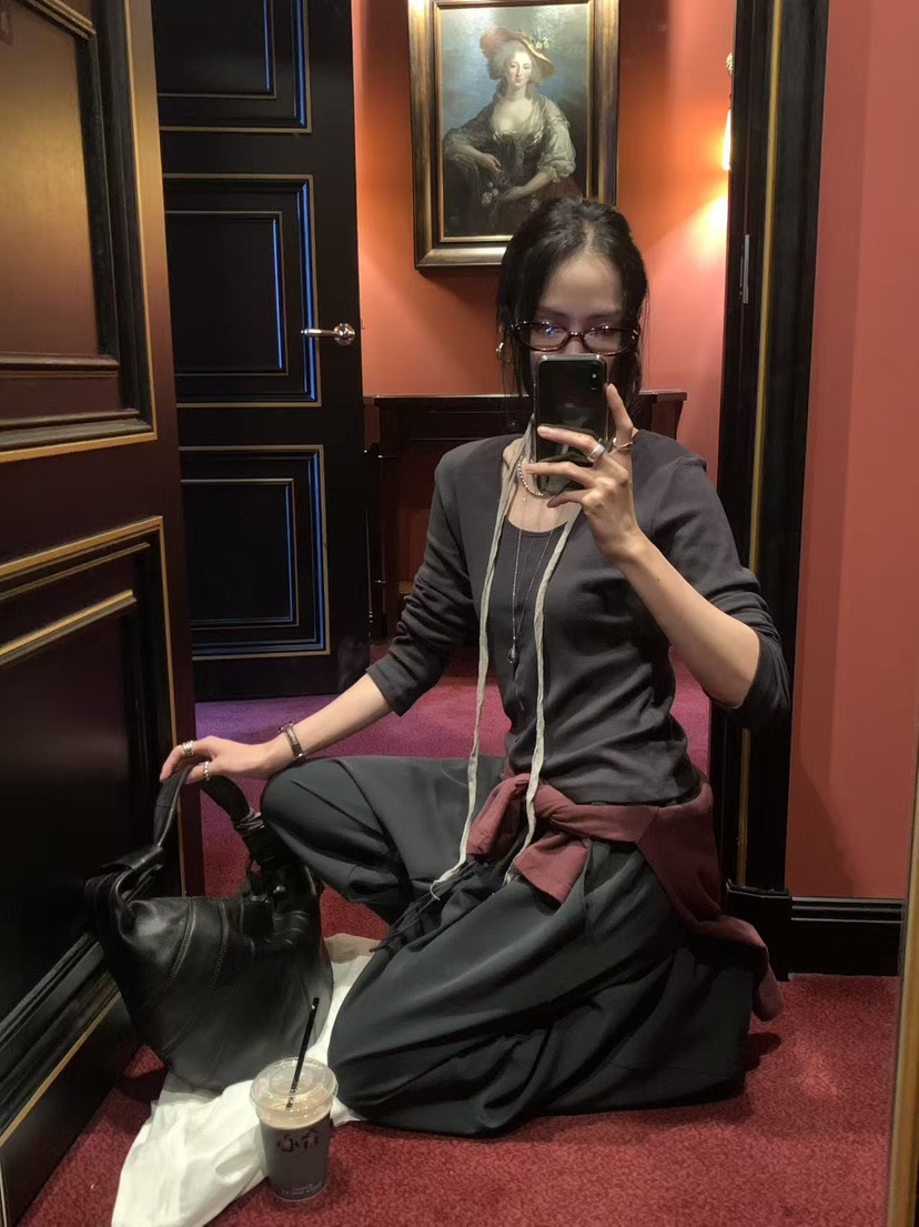 LOFN東大門直郵女裝新品休閑推薦時尚真品熱賣人氣長袖T恤LOFN長袖T恤