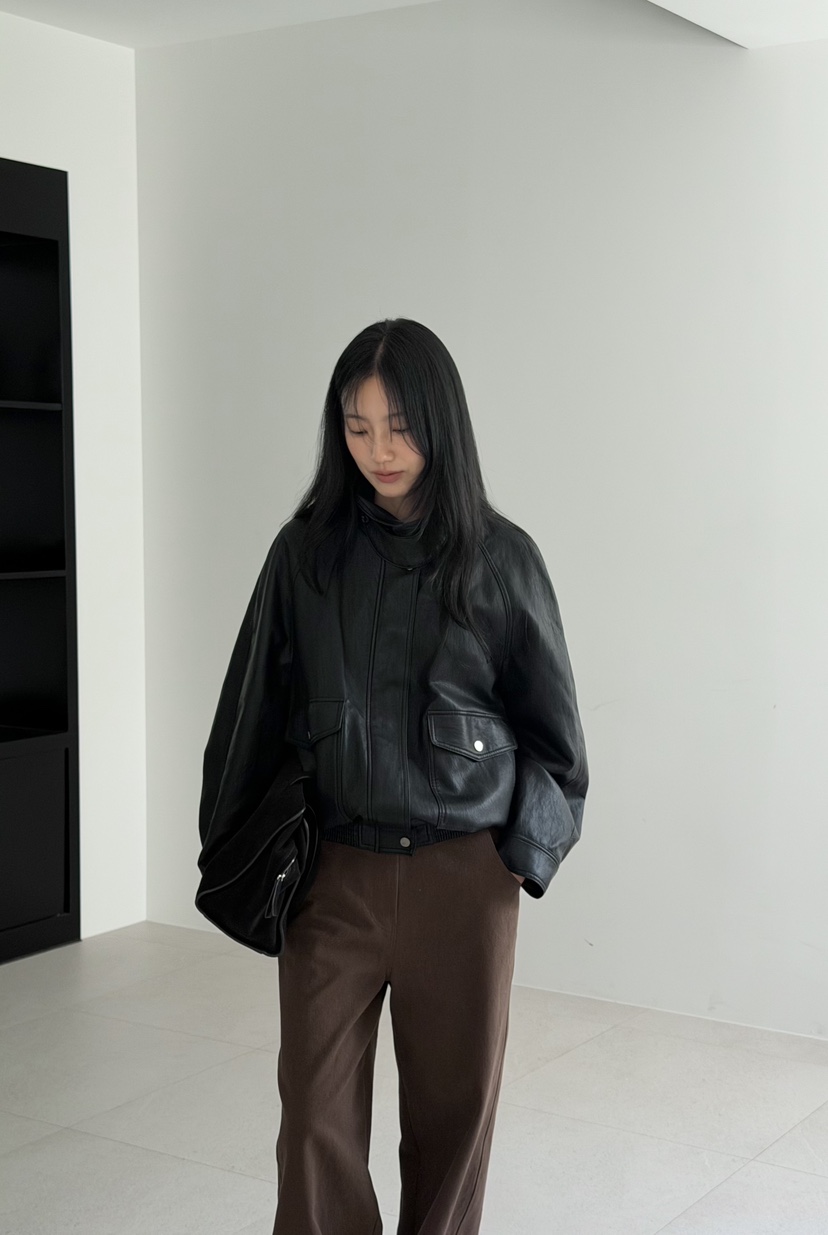 AMY GRACE-A東大門實拍女裝新品推薦時尚人氣真品休閑皮衣AMY GRACE皮衣