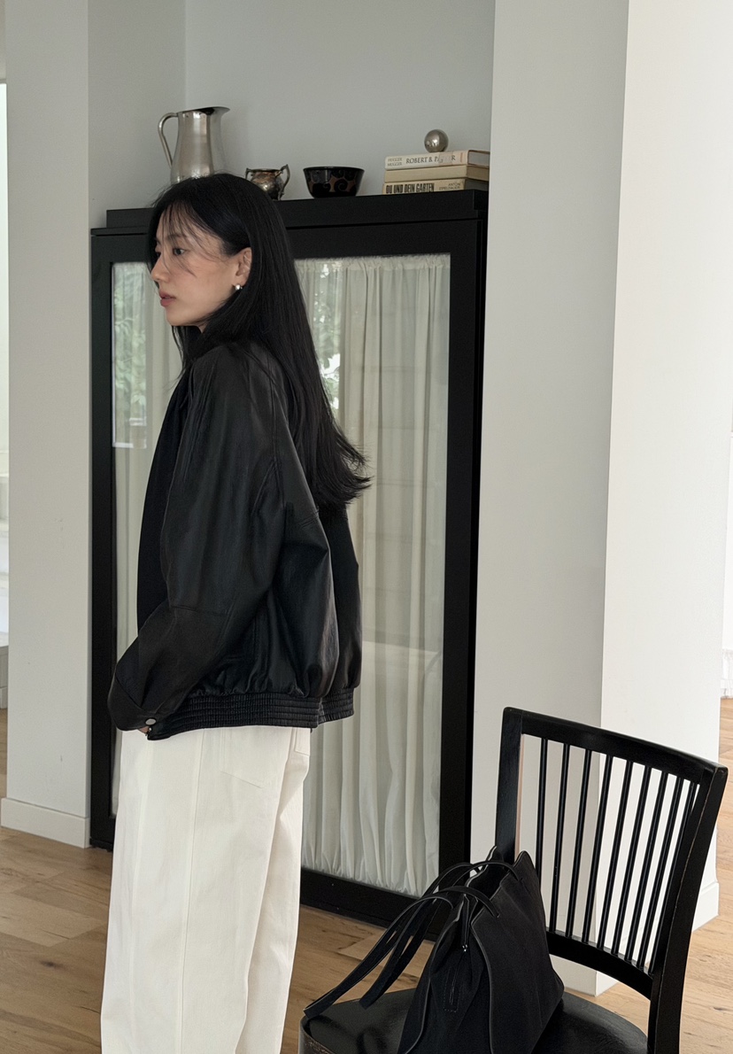 AMY GRACE-A東大門實拍女裝新品推薦時尚人氣真品休閑皮衣AMY GRACE皮衣
