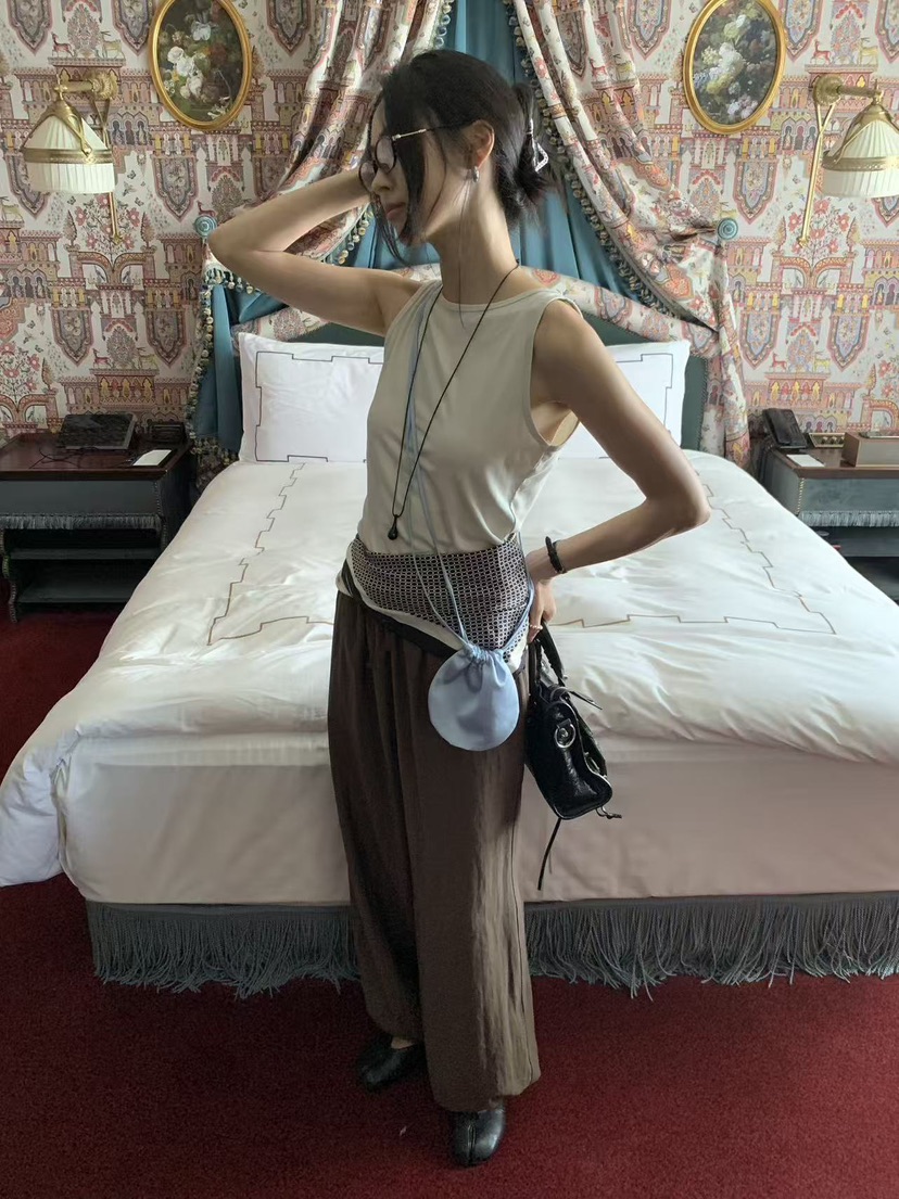 LOFN東大門實拍女士新品時尚真品休閑人氣推薦熱賣吊帶背心LOFN吊帶/背心