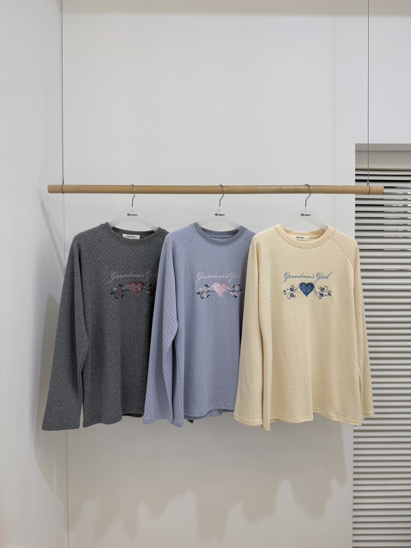 BY CHAPTER東大門實拍女裝新品休閑時尚推薦長袖T恤花朵BY Chapter長袖T恤