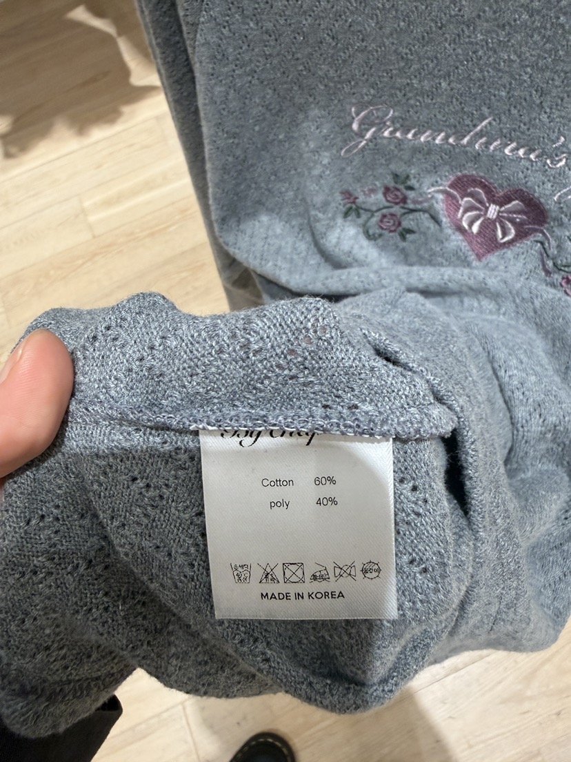BY CHAPTER東大門實拍女裝新品休閑時尚推薦長袖T恤花朵BY Chapter長袖T恤