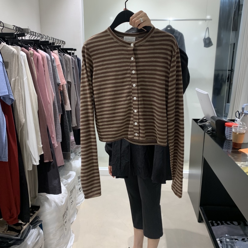 BROT韓國直郵女裝新品人氣熱賣時尚真品休閑推薦長袖T恤BROT長袖T恤圖色2