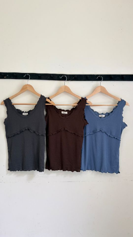HEY/TO SEWING東大門代購女裝新品熱賣吊帶背心荷葉邊無袖BY HEY/TO SEWING吊帶/背心