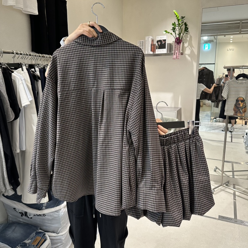 LIVU/MEMO CLASSIC東大門實拍女裝新品推薦時尚人氣套裝LIVU/MEMO CLASSIC套裝