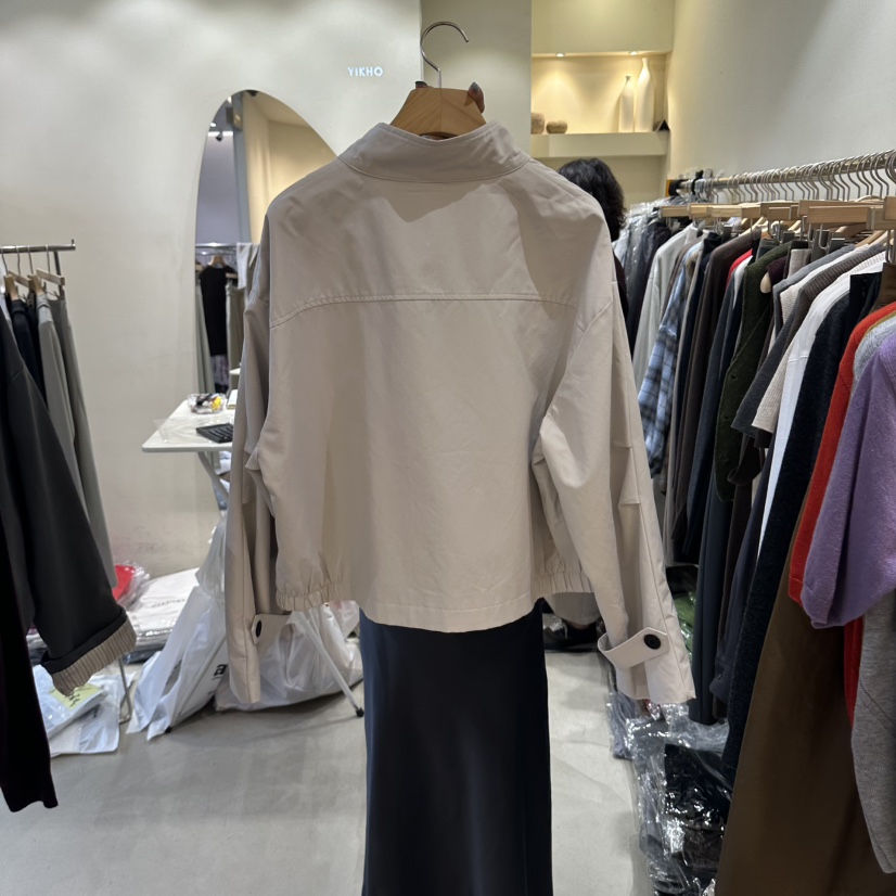 YIKHO STYLE東大門實拍女裝新款休閑人氣熱賣真品推薦夾克YIKHO STYLE夾克