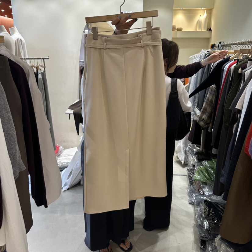 YIKHO STYLE韓國代購女士新品推薦休閑時尚人氣長裙含腰帶YIKHO STYLE長裙