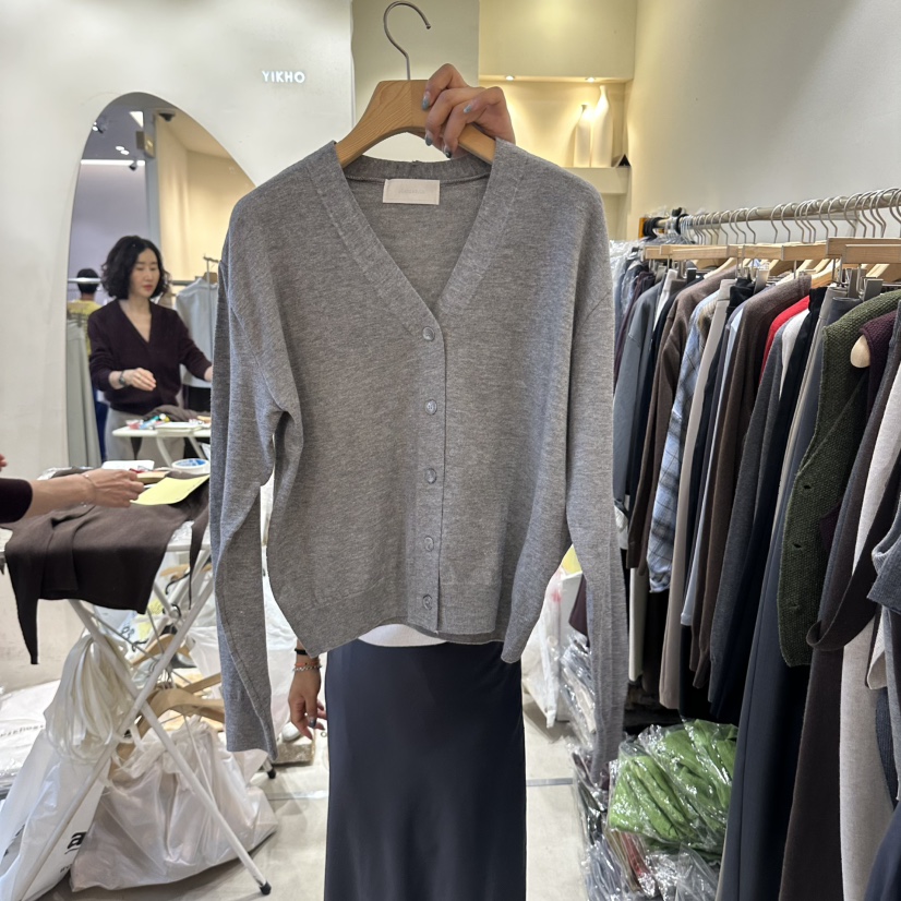 YIKHO STYLE韓國代購女裝新品人氣休閑推薦時尚真品針織衫YIKHO STYLE針織衫圖色1