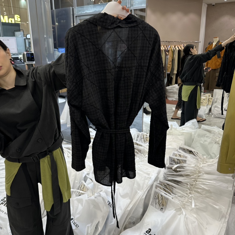 FOUNDATION東大門代購女士新品真品人氣熱賣襯衫蕾絲衫格子FOUNDATION襯衫/蕾絲衫
