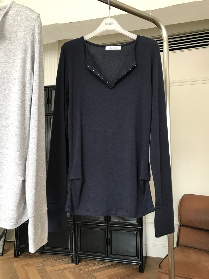 ESCHER東大門實拍女裝新品人氣休閑推薦真品時尚熱賣長袖T恤ESCHER長袖T恤圖色2