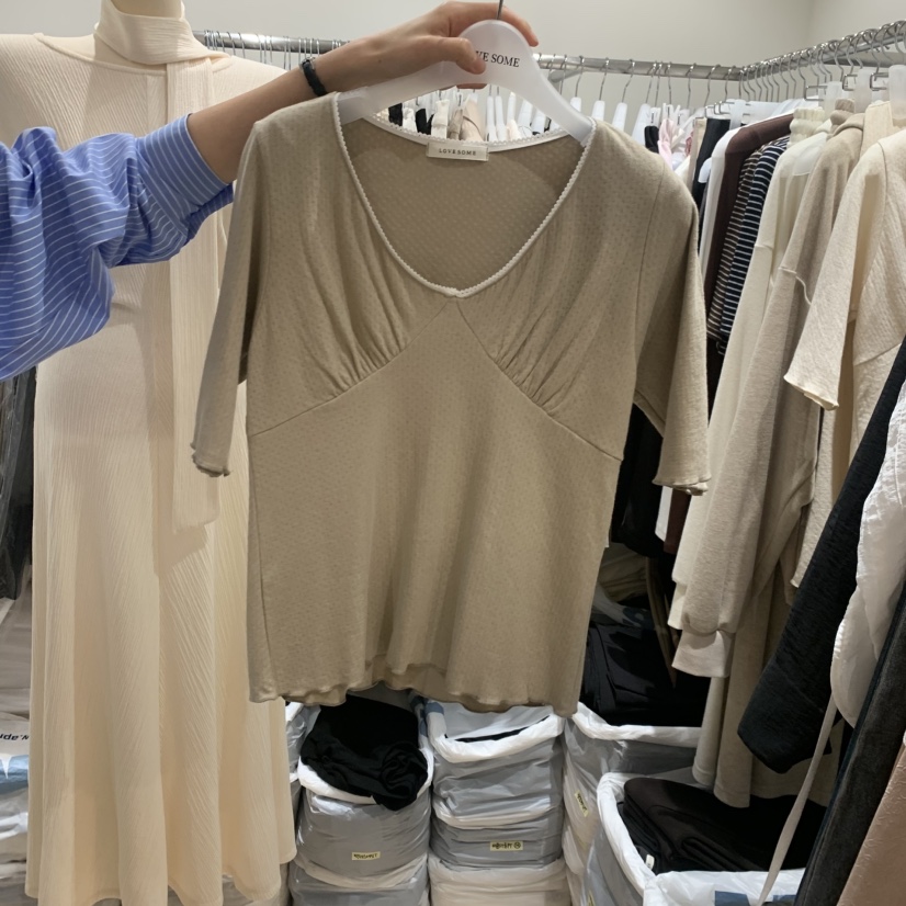 LOVE SOME東大門實拍女裝新品休閑熱賣推薦真品人氣時尚T恤LOVE SOMET恤圖色2淺卡其