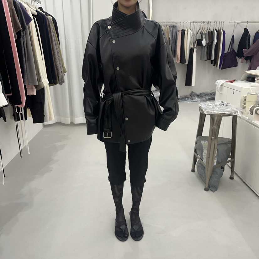 LEPI東大門實拍女裝新款真品熱賣夾克不對稱含腰帶皮革高領LEPI夾克