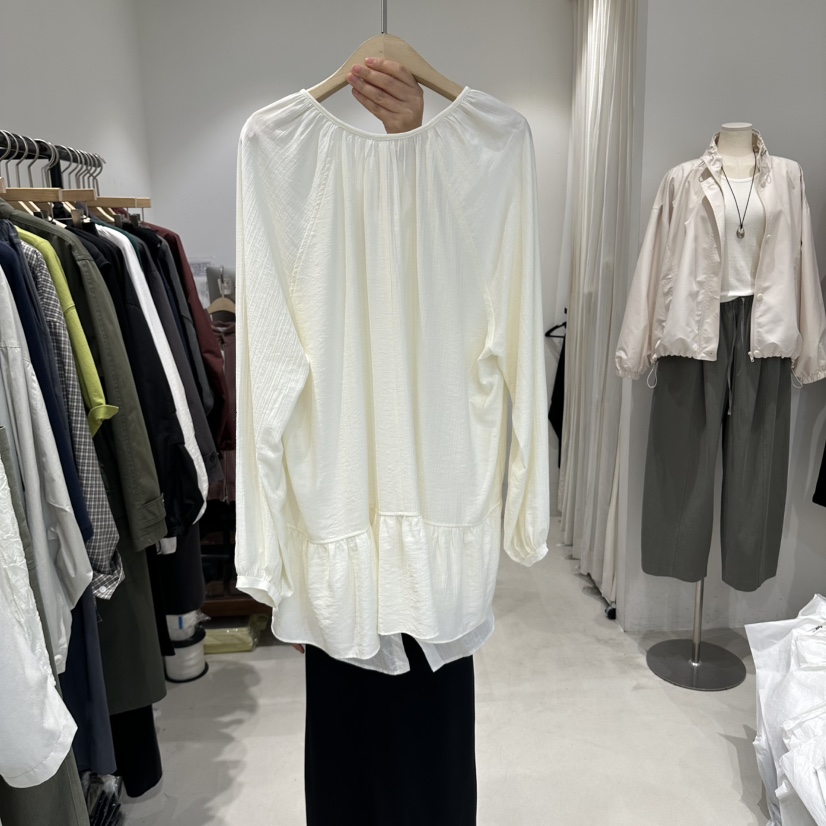IRVINE東大門實拍女士新款真品推薦時尚熱賣人氣襯衫蕾絲衫IRVINE襯衫/蕾絲衫
