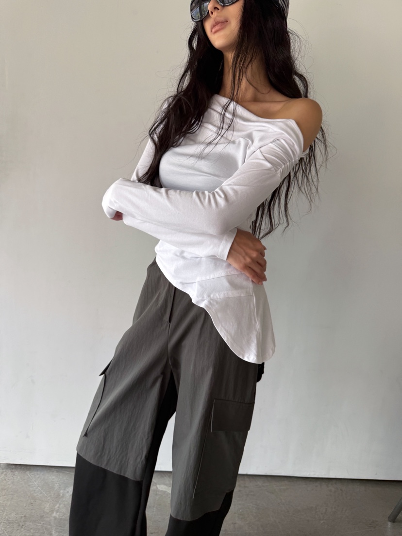 RARE CLOSET韓國直郵女士新品休閑推薦熱賣長袖T恤不對稱RARE CLOSET長袖T恤圖色1