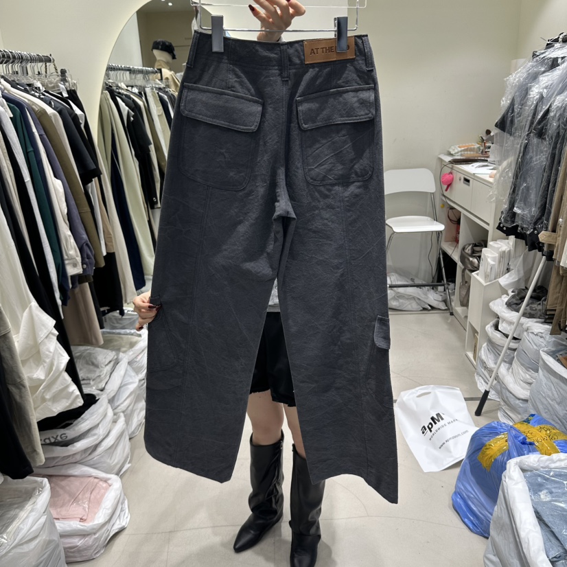 AT THE END東大門實拍女裝新品熱賣時尚人氣推薦休閑褲AT THE END休閑褲