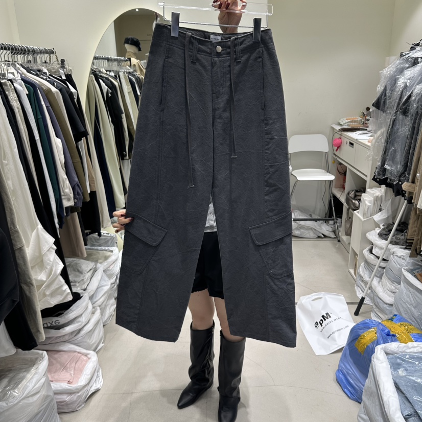 AT THE END東大門實拍女裝新品熱賣時尚人氣推薦休閑褲AT THE END休閑褲圖色2