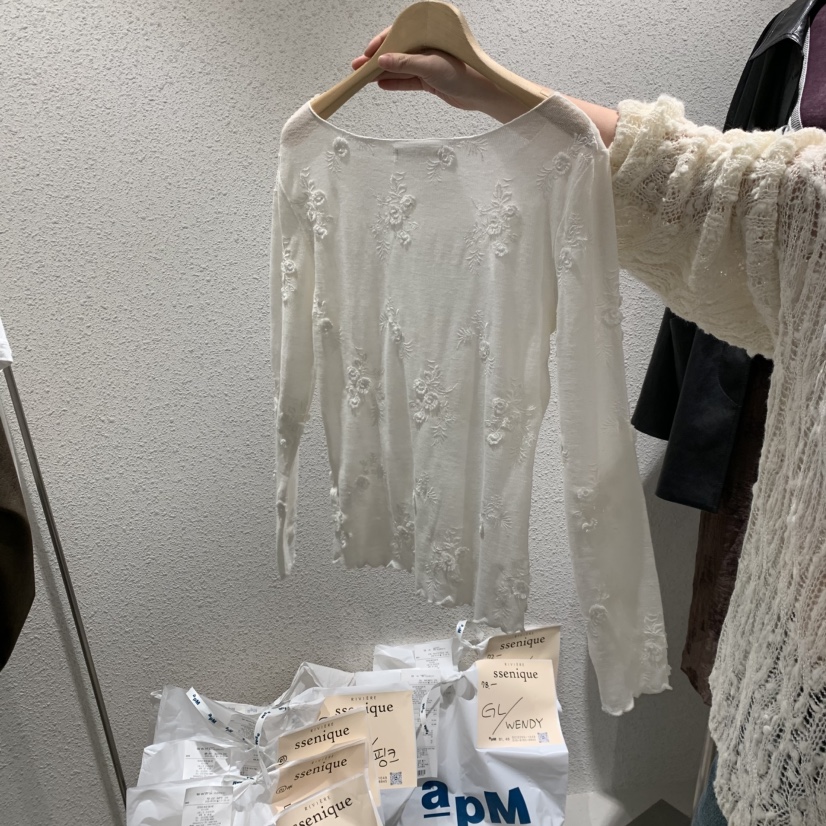 SSENIQUE東大門直郵女士新款推薦休閑熱賣長袖T恤刺繡透視SSENIQUE長袖T恤