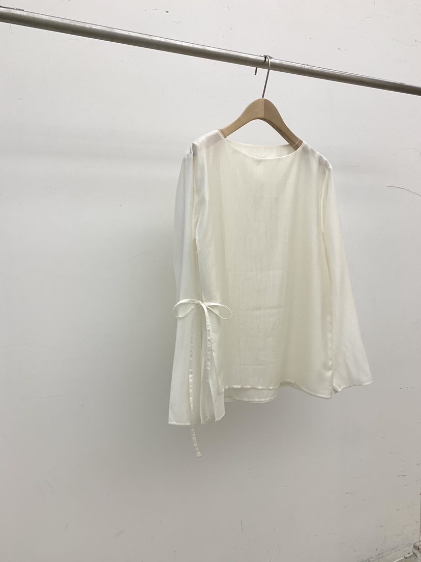 KNOCK東大門直郵女裝新品人氣時尚熱賣真品推薦襯衫蕾絲衫KNOCK襯衫/蕾絲衫