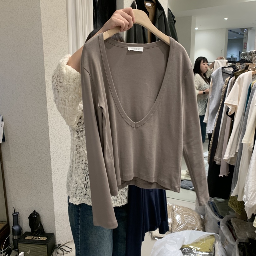 SSENIQUE東大門代購女裝新品熱賣時尚人氣休閑長袖T恤V領深VSSENIQUE長袖T恤圖色2