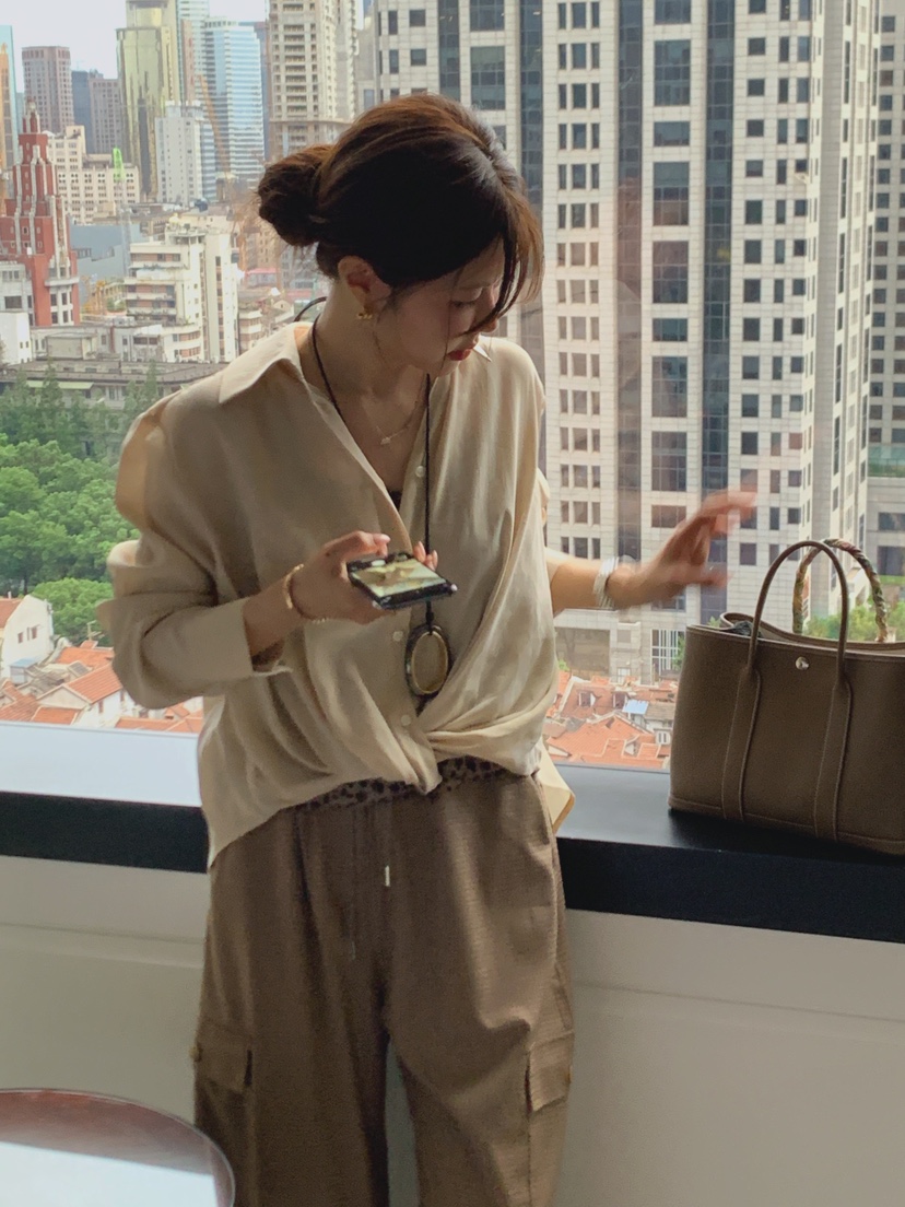 LA CREME韓國代購女裝新款時尚熱賣推薦真品襯衫蕾絲衫扭曲LA CREME襯衫/蕾絲衫