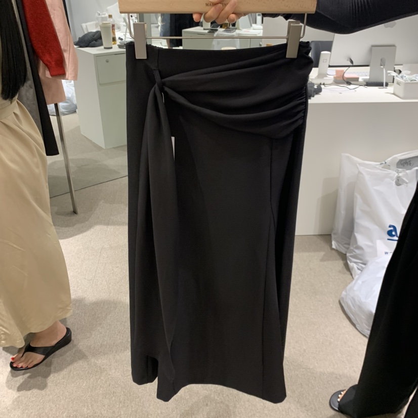MADELEINE韓國直郵女裝新品人氣真品休閑時尚半身裙中短裙MADELEINE半身裙/中短裙圖色2黑