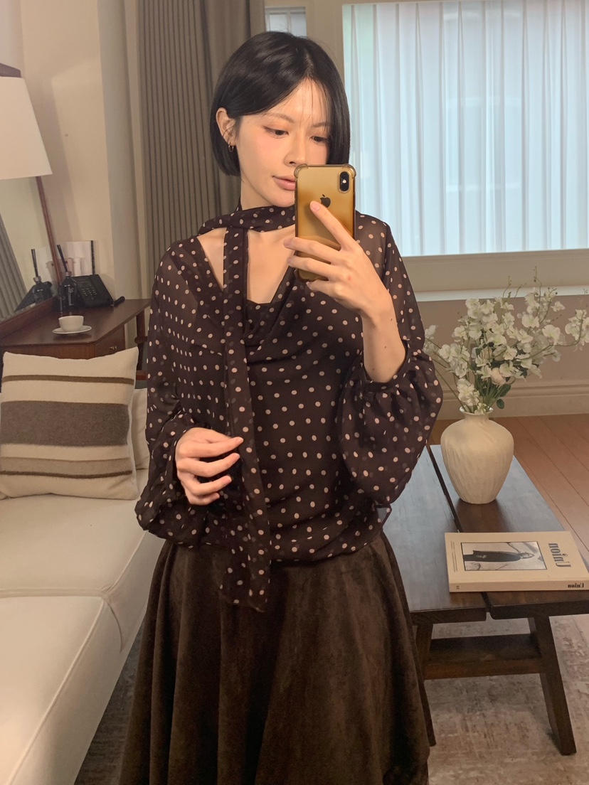 FABRIC韓國直郵女士新款時尚熱賣襯衫蕾絲衫含脖帶圍巾圓點FABRIC襯衫/蕾絲衫