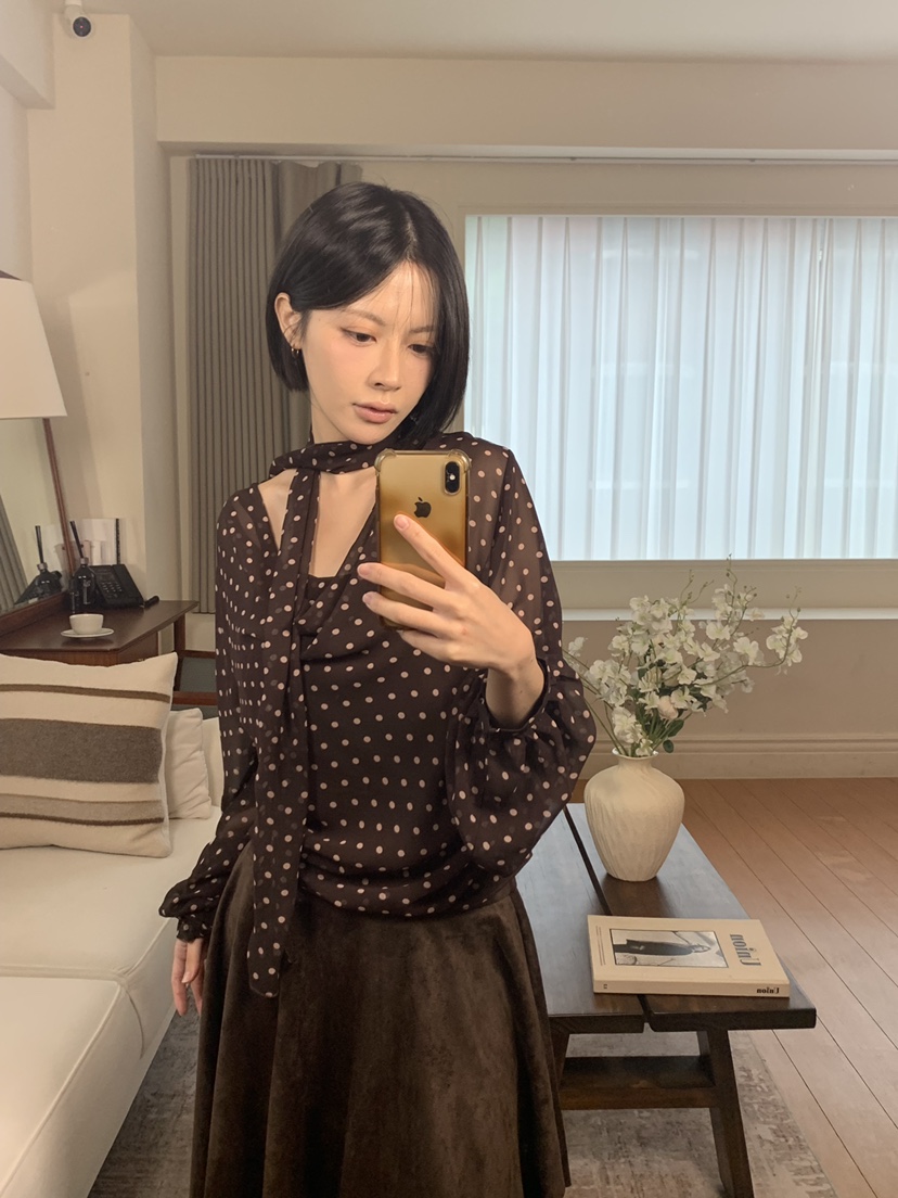 FABRIC韓國直郵女士新款時尚熱賣襯衫蕾絲衫含脖帶圍巾圓點FABRIC襯衫/蕾絲衫