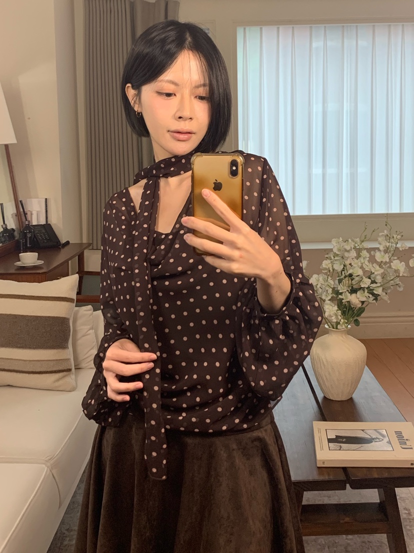 FABRIC韓國直郵女士新款時尚熱賣襯衫蕾絲衫含脖帶圍巾圓點FABRIC襯衫/蕾絲衫