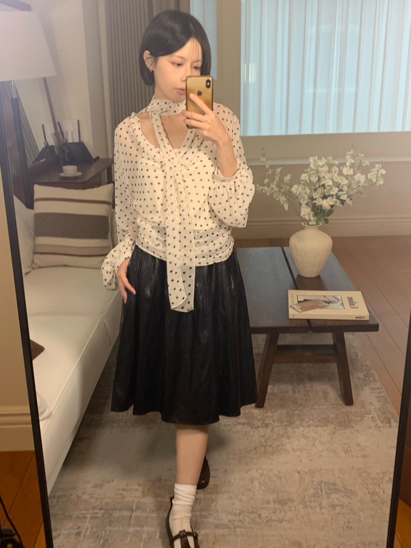 FABRIC韓國直郵女士新款時尚熱賣襯衫蕾絲衫含脖帶圍巾圓點FABRIC襯衫/蕾絲衫