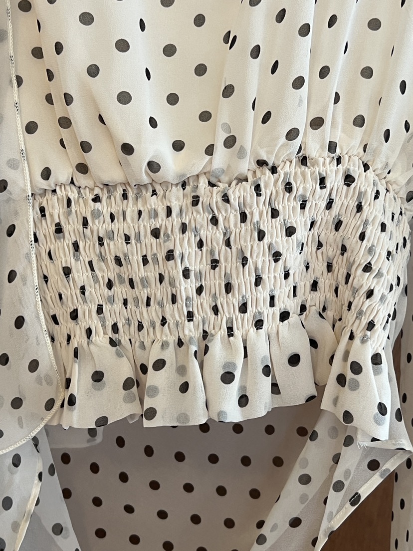 FABRIC韓國直郵女士新款時尚熱賣襯衫蕾絲衫含脖帶圍巾圓點FABRIC襯衫/蕾絲衫