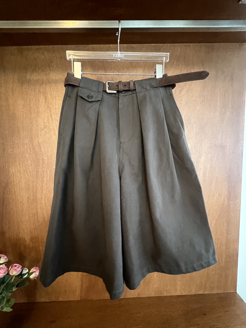 FABRIC東大門實拍女士新款休閑熱賣推薦時尚短褲含腰帶口袋FABRIC短褲圖色2